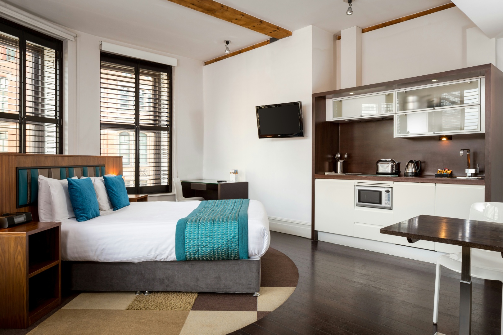 Photo - Roomzzz Manchester City