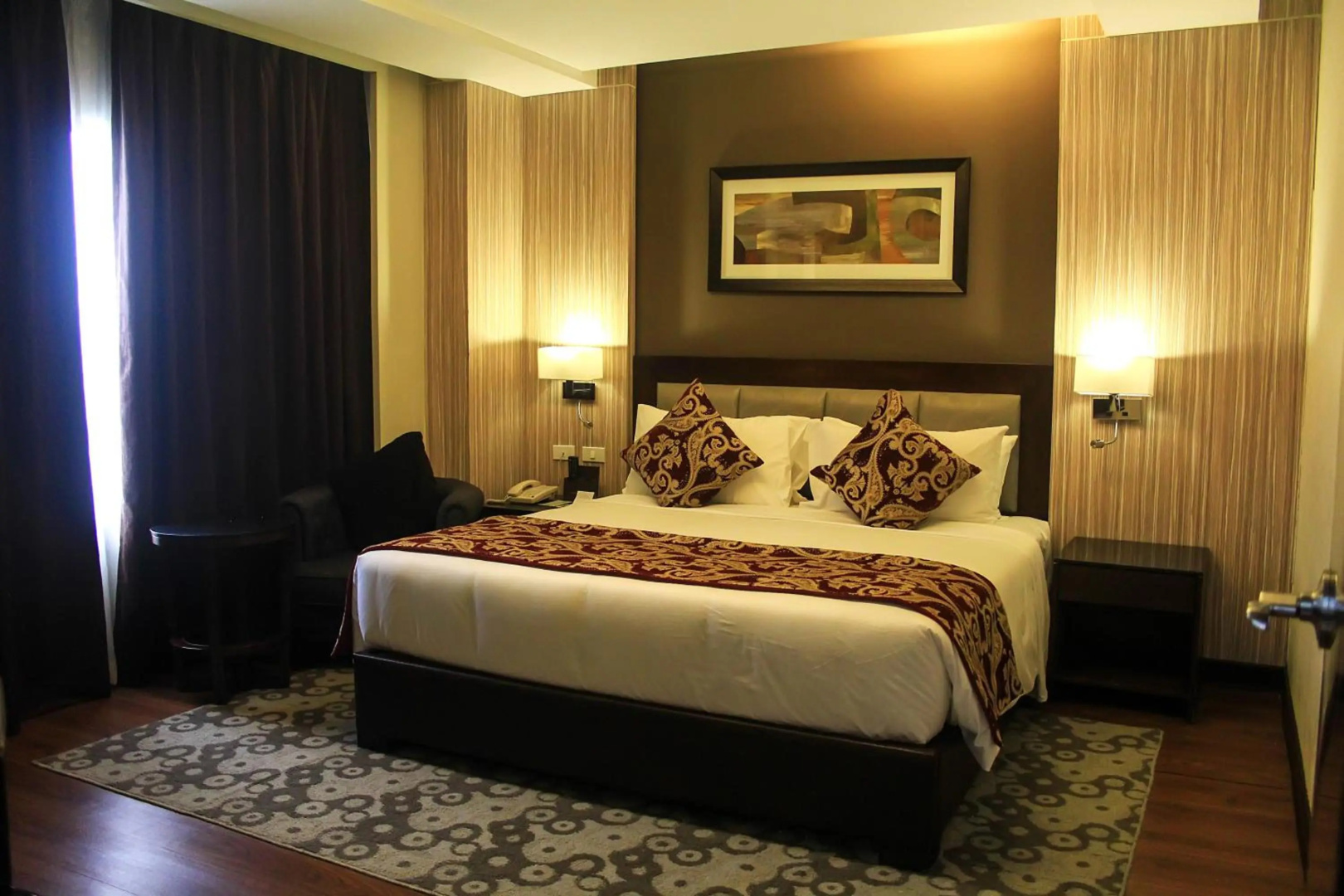 Photo - Brentwood Suites