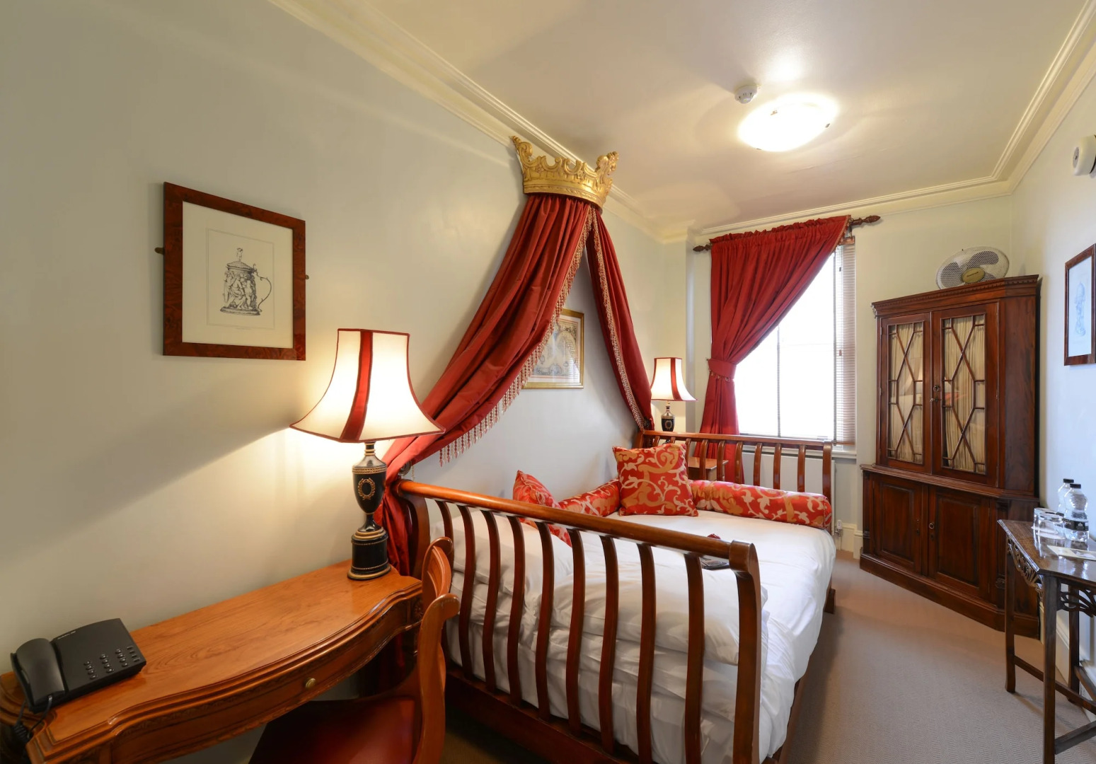 Photo - Twenty Nevern Square Hotel