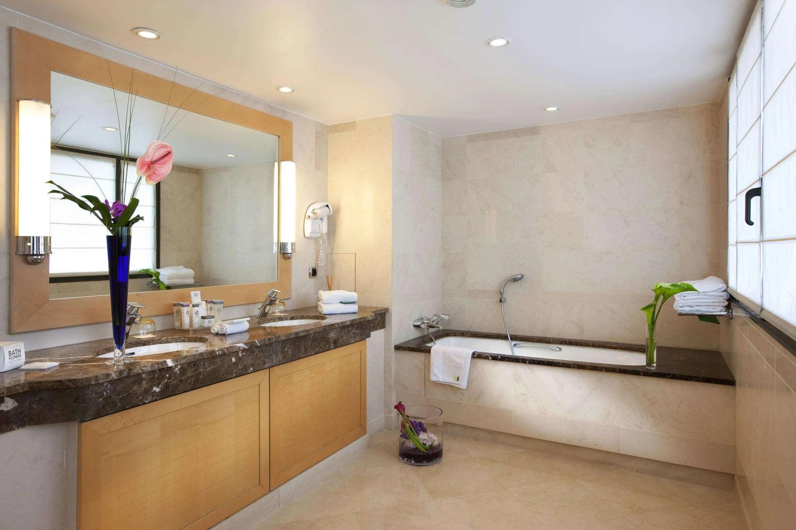 Photo - Hotel Palais de la Méditerranée Part of the Unbound Collection by Hyatt