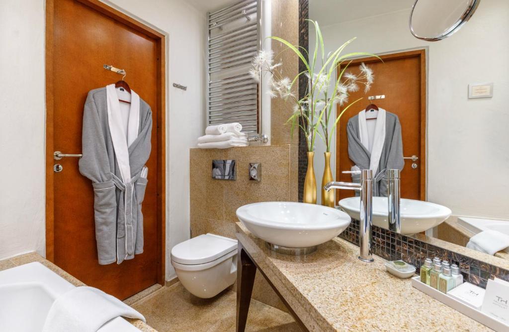 Photo - Rixwell Collection Savoy Boutique Hotel