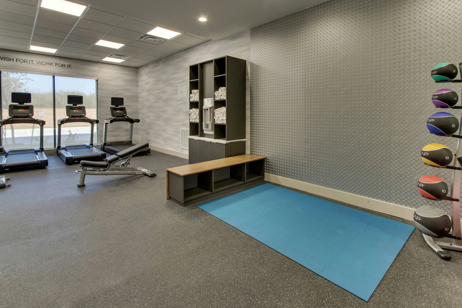 Photo - Fairfield Inn & Suites by Marriott Houston Brookhollow