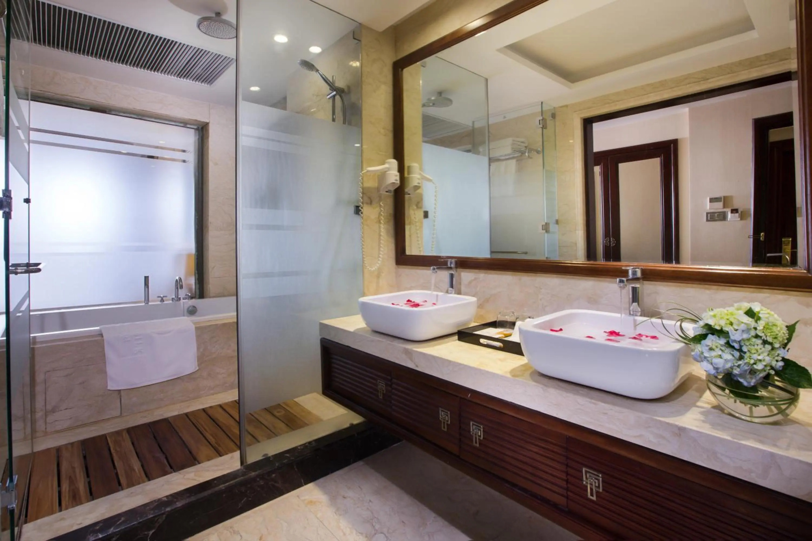 Photo - Golden Silk Boutique Hotel