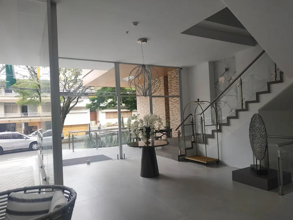 Photo - Seven Inn Hotel