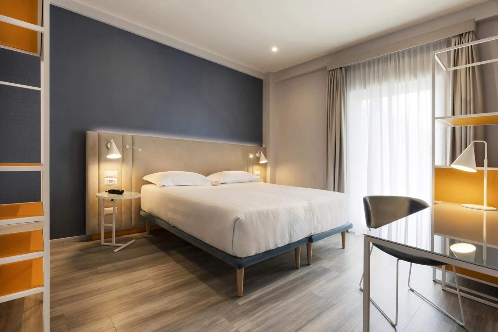 Photo - Adesso Hotel