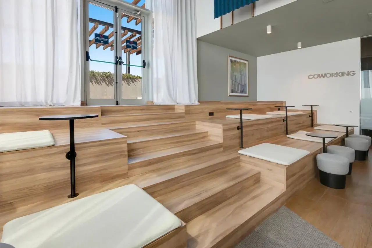 Photo - B&B HOTEL Barcelona Viladecans