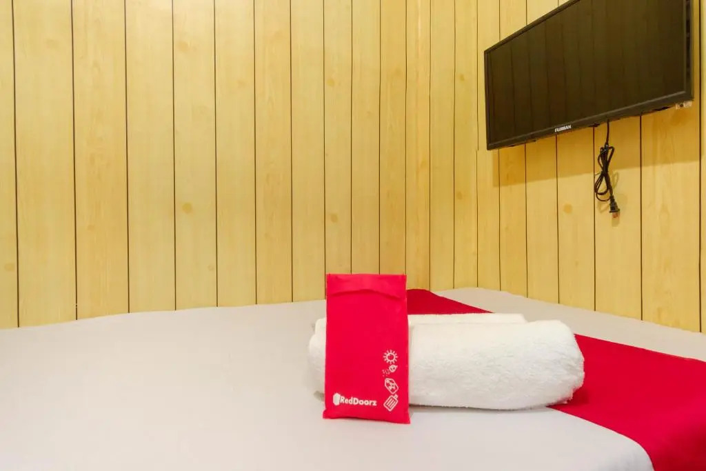 Photo - RedDoorz near OWWA Pasay