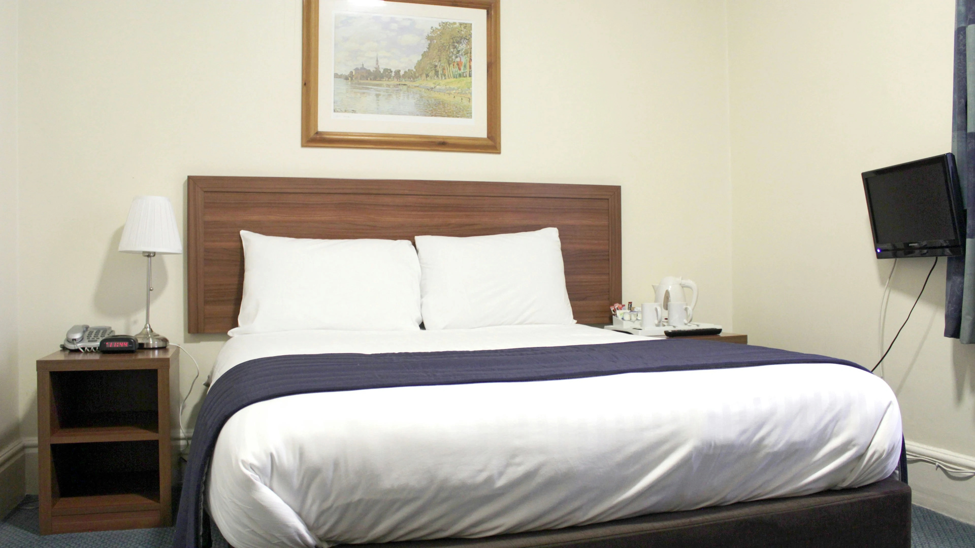 Photo - Discovery Inn - Leeds