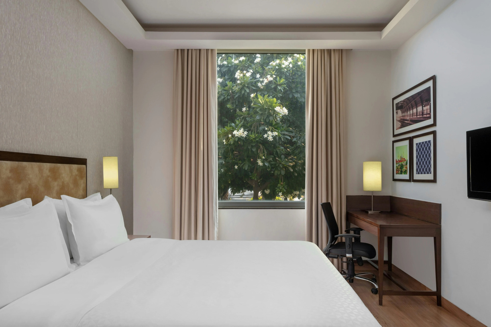 Foto - Four Points by Sheraton New Delhi, Airport Highway