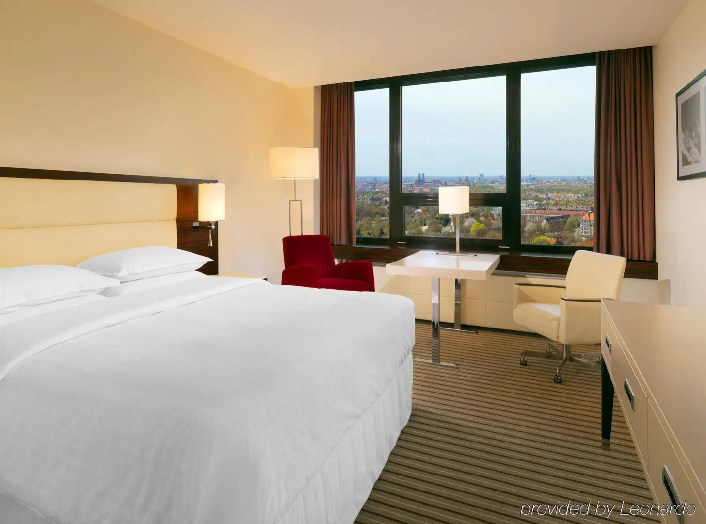 Photo - Four Points by Sheraton Munich Arabellapark