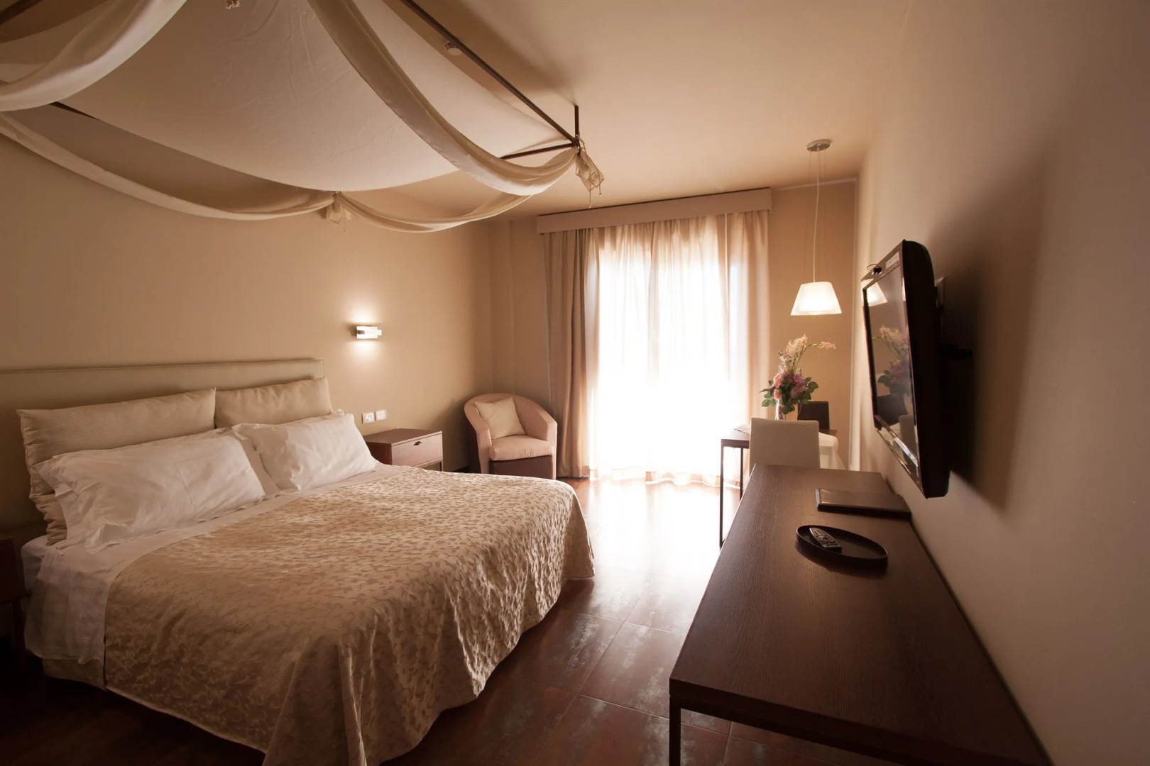 Photo - Main Palace Hotel
