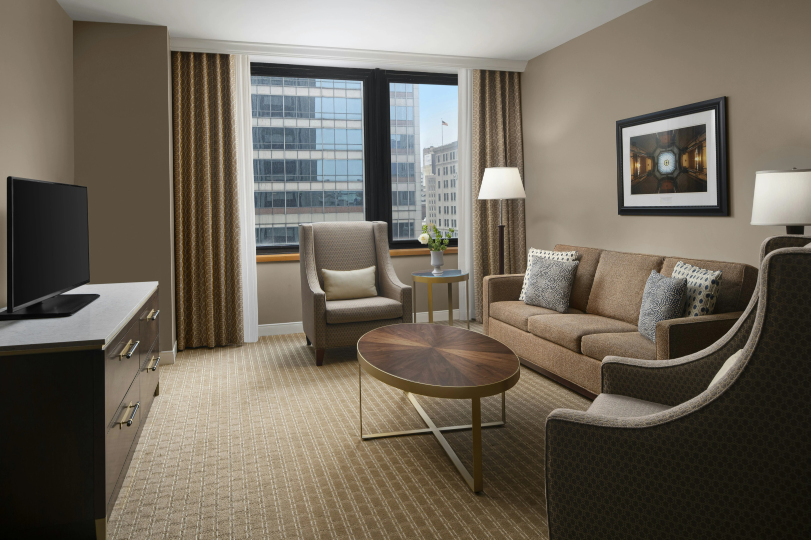 Foto - Hilton Indianapolis Hotel & Suites