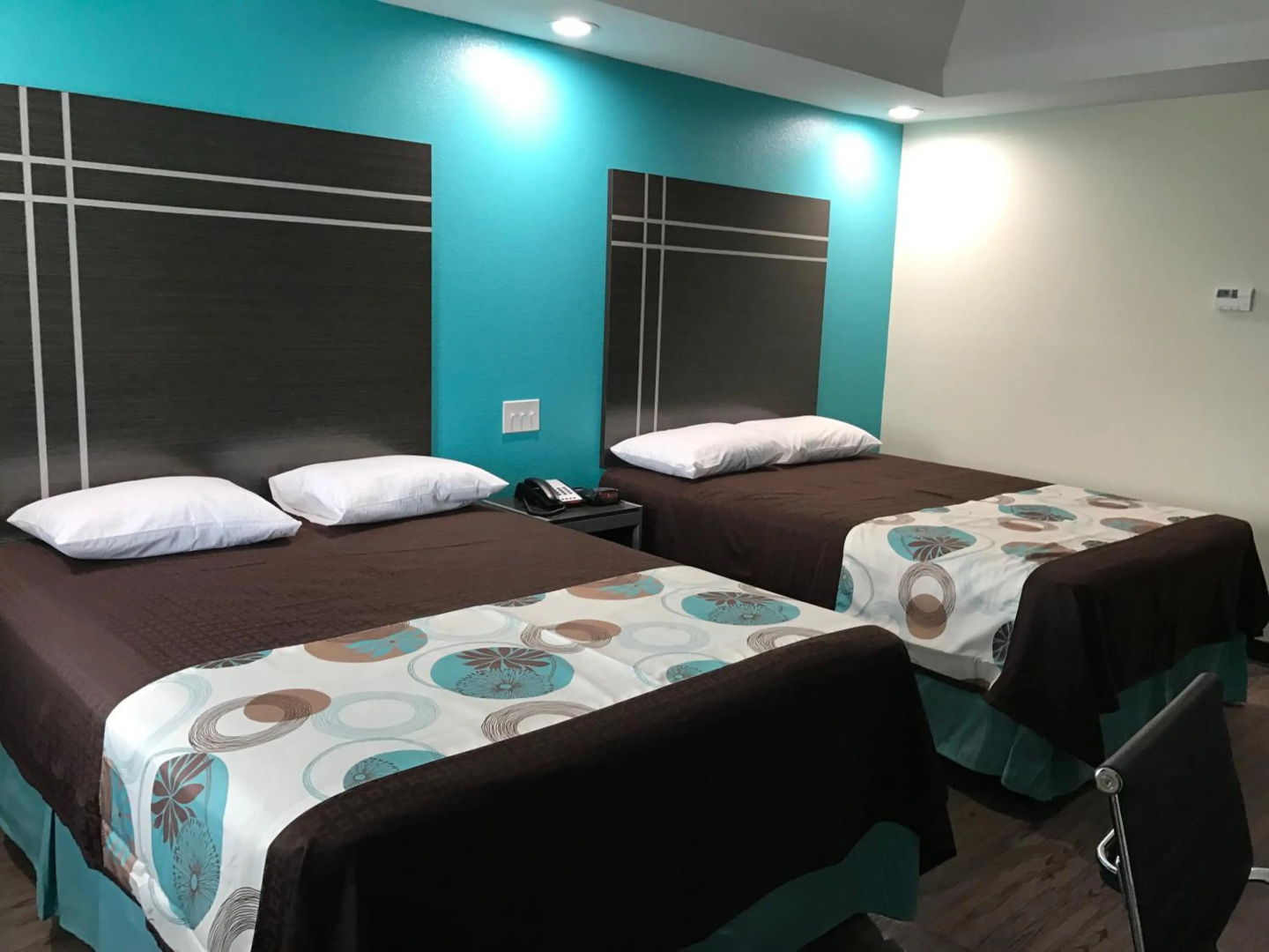 Photo - Americas Best Value Inn & Suites Spring Houston N
