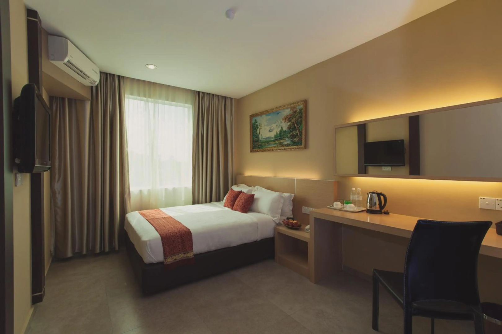 Paragon Lutong Hotel