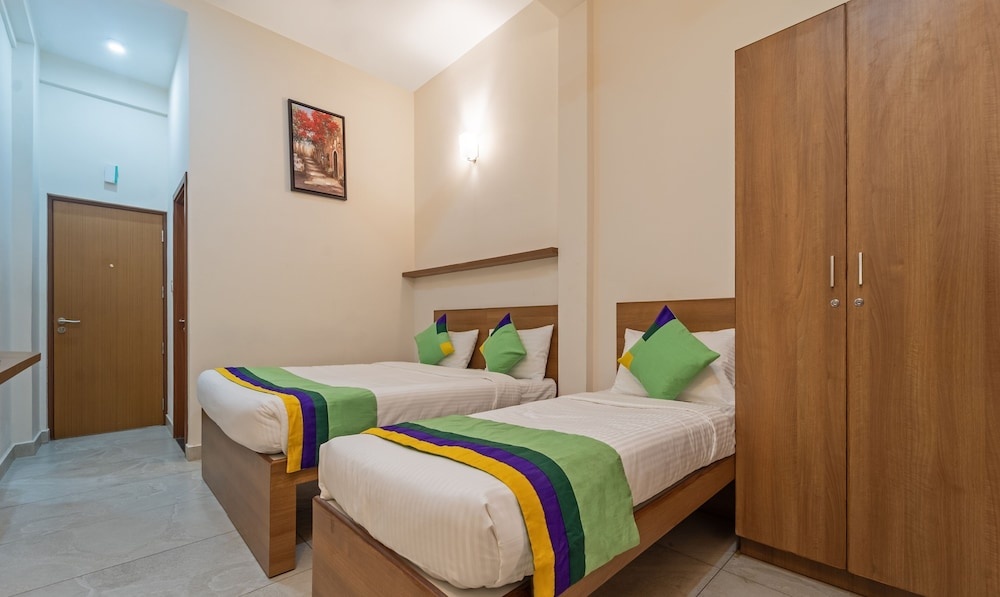 Itsy Hotels Avani Stays, Vyttila, Kochi