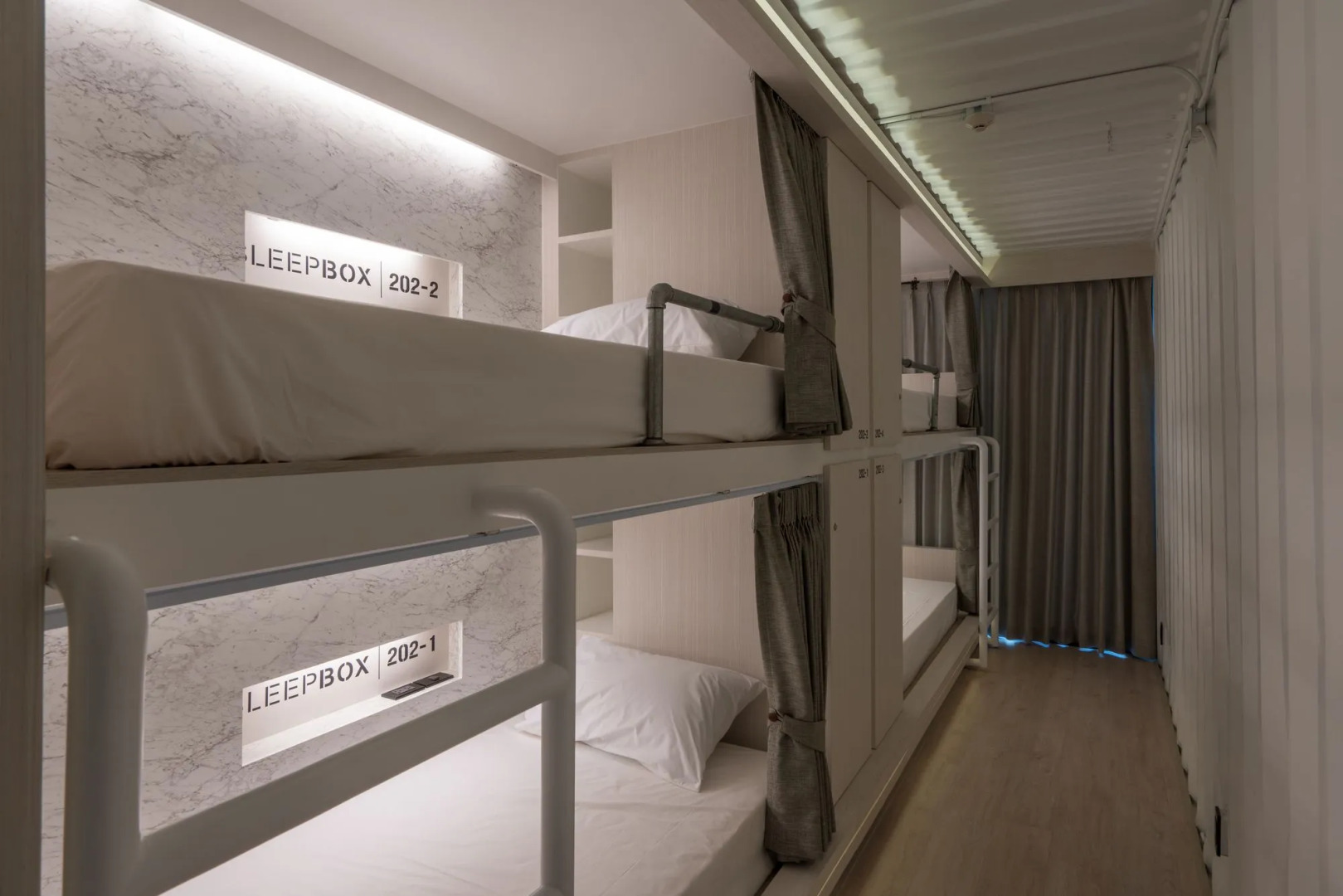 Foto - Sleep Box Hotel Sukhumvit 22