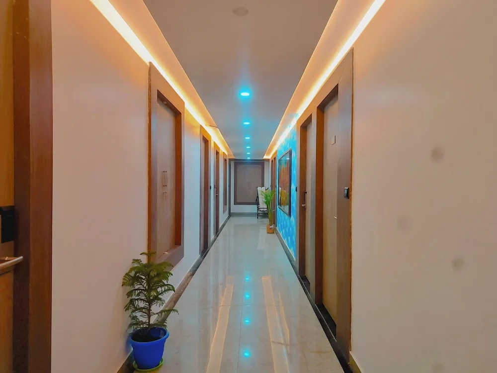 Sitaynam Hotel & Resort-Infront RAM Temp