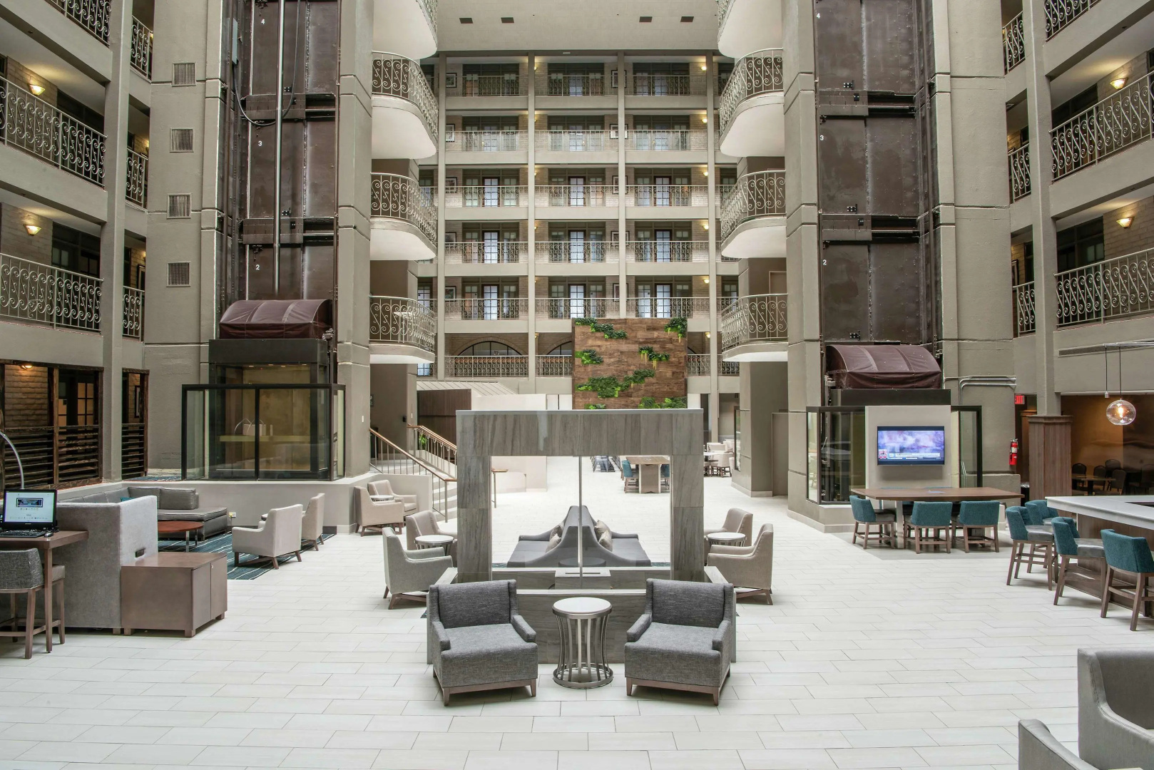 Foto - Embassy Suites by Hilton Chicago Schaumburg Woodfield