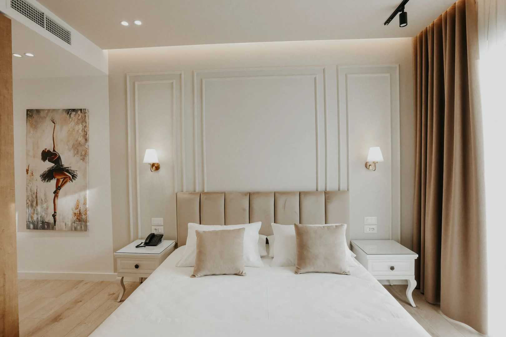 Photo - Seaside Hotel