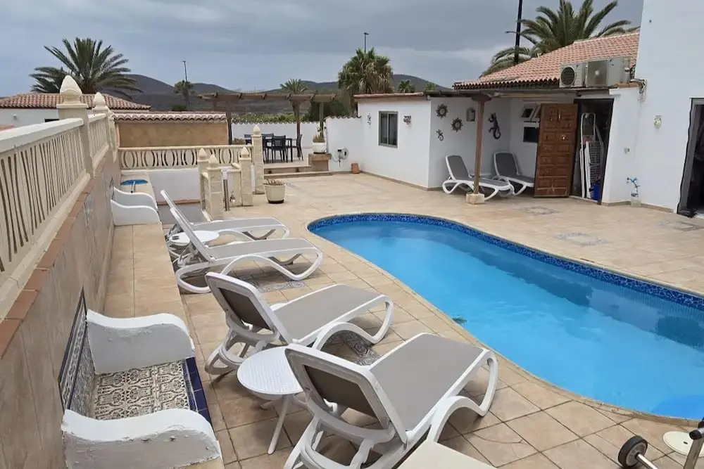 Foto - VILLA MALPAS Exceptional 3 Bed Villa - Sleeps 6 - Pool - HotTub- Parking