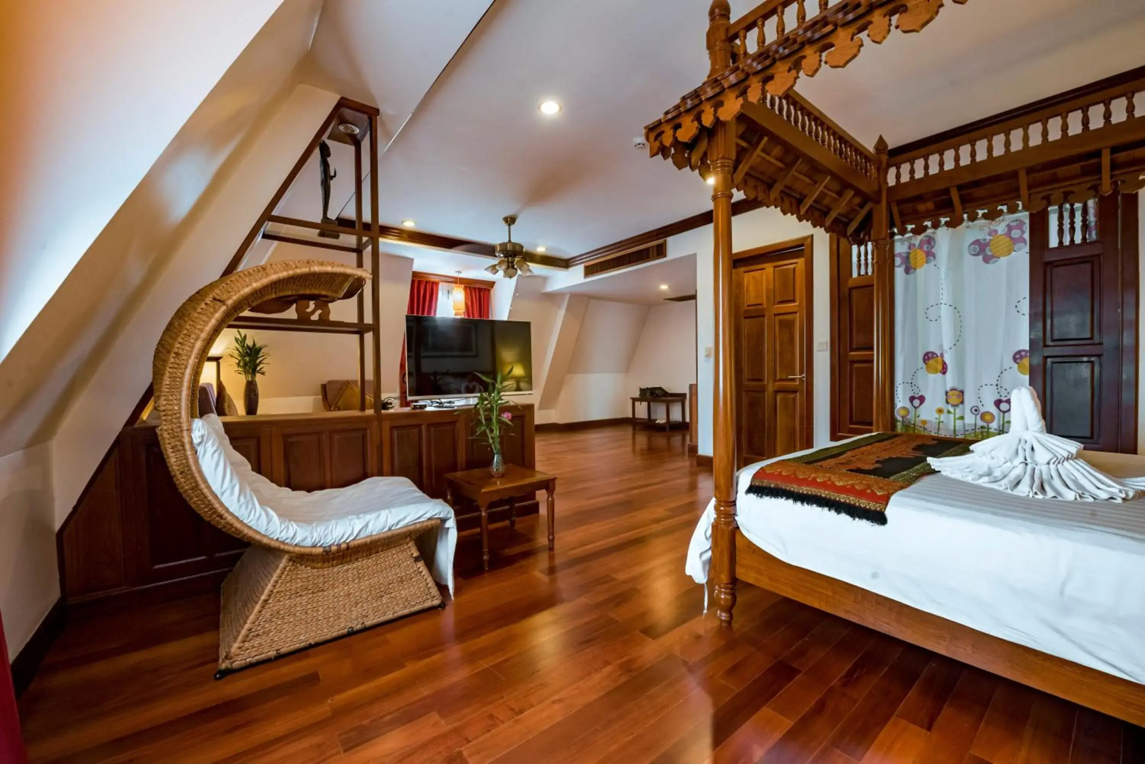 Photo - The Suite By Royal Crown Hotel