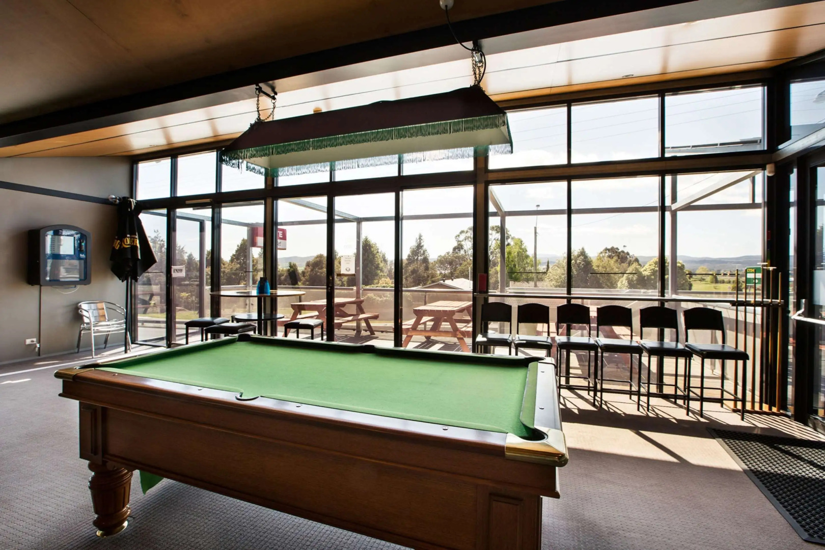 Foto - Nightcap at Riverside Hotel