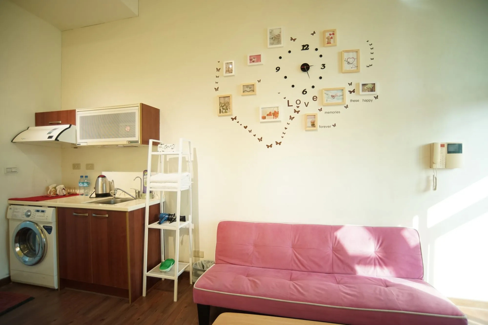 Photo - CJ Hotel