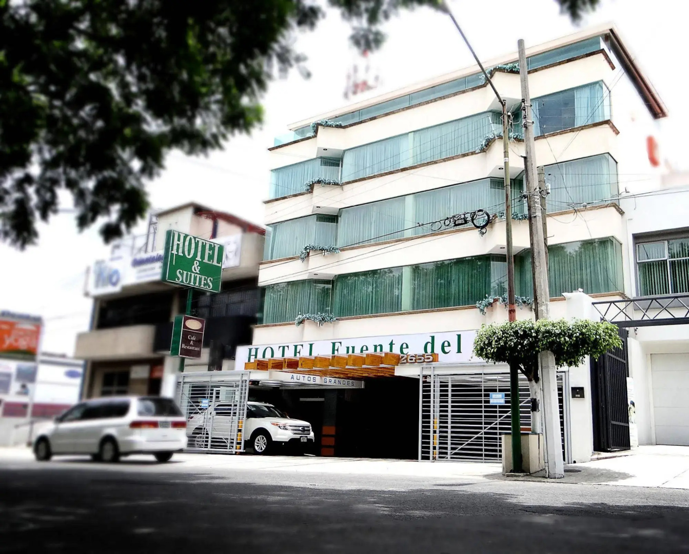 Photo - Oliva Plaza Hotel