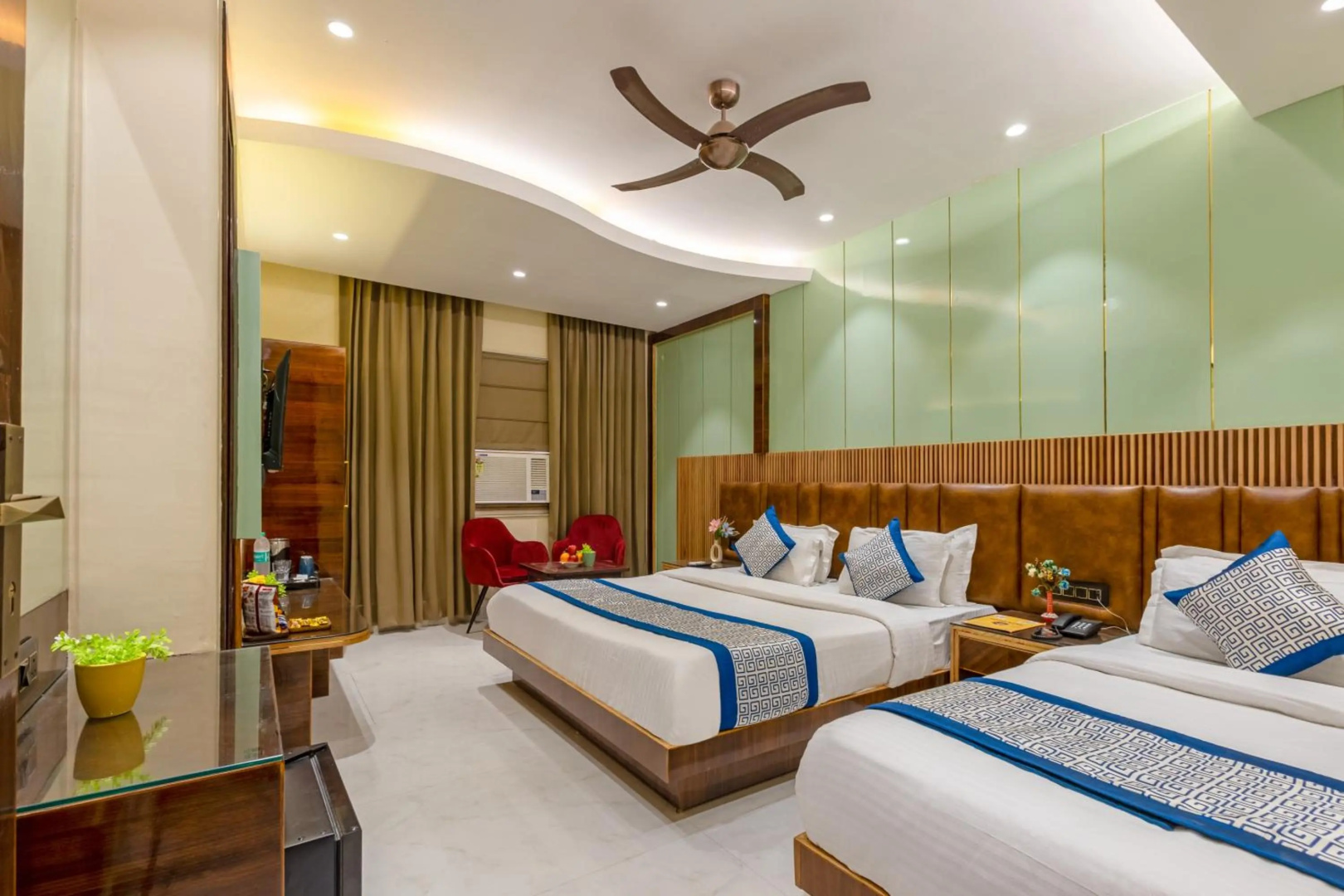 Photo - Hotel Vanson Villa, City Centre - With Free Airport & Train Station Pickup