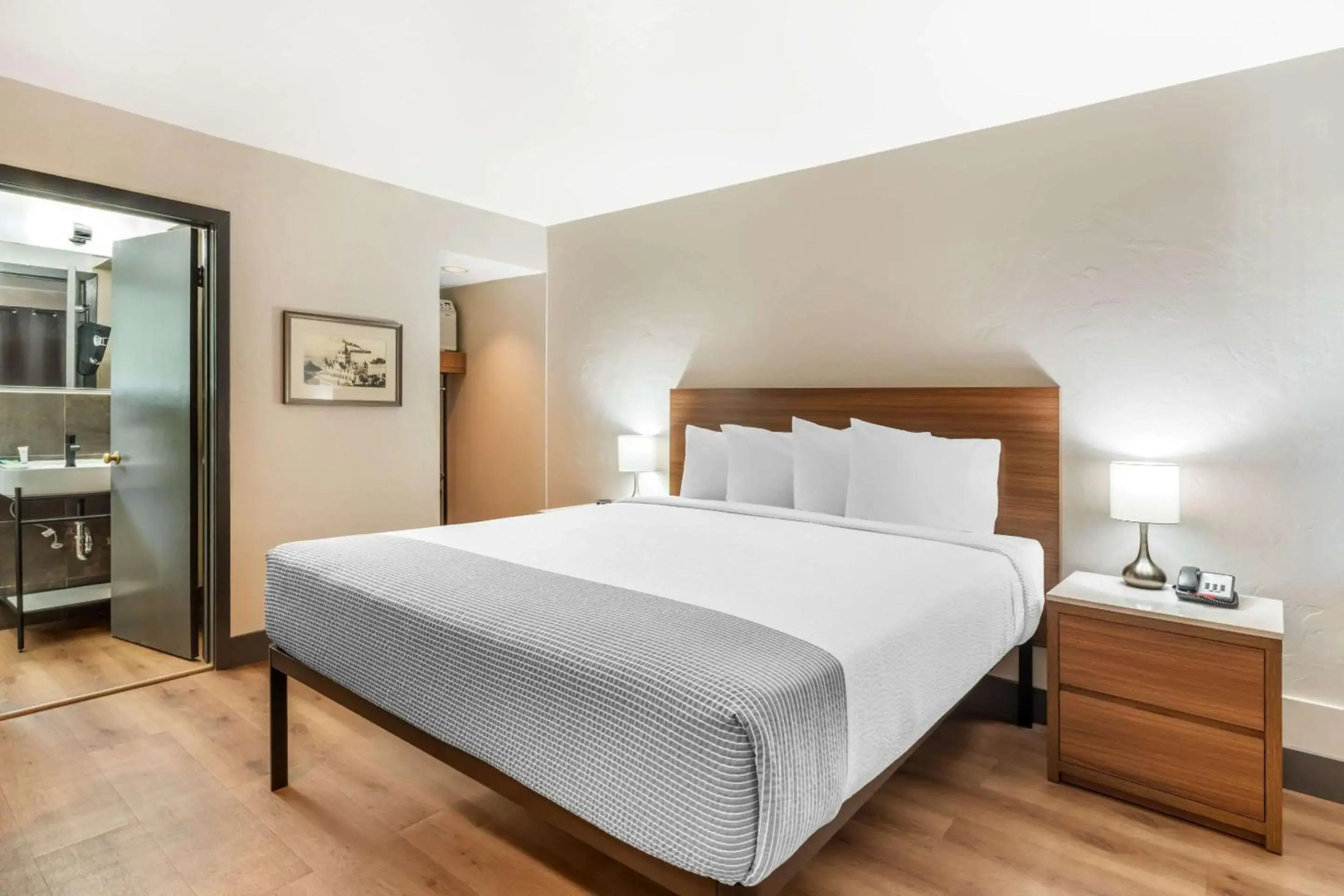 Photo - La Luna Inn, an Ascend Collection Hotel