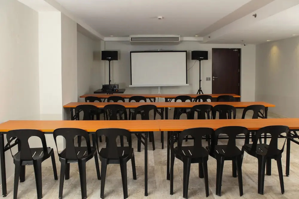 Photo - Ramada Encore by Wyndham Makati
