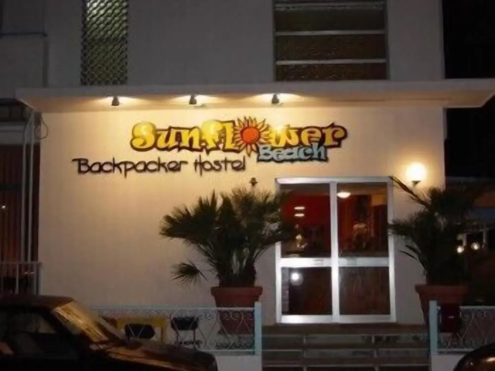 Photo - Sunflower Beach Backpacker Hostel & Bar
