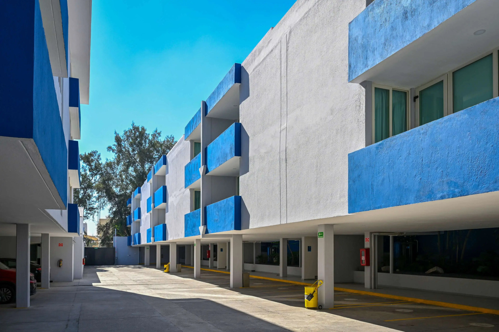 Photo - Vista Express Guadalajara Expo SureStay Collection by BW