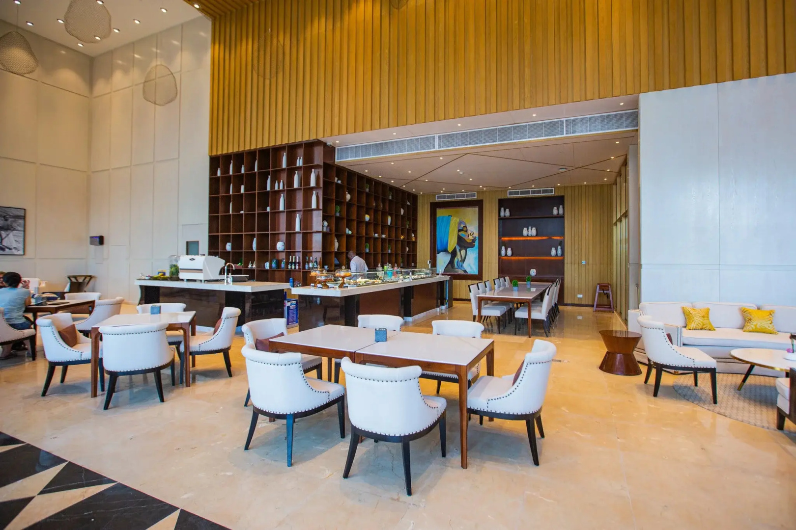 Foto - Johari Rotana Hotel