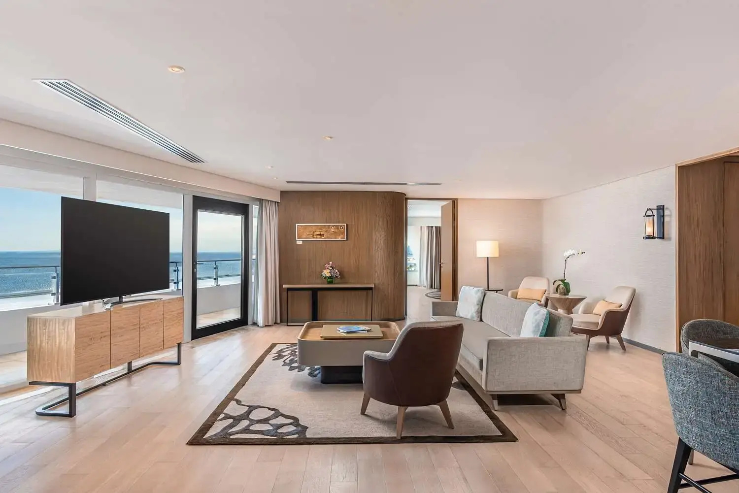 Photo - Conrad Manila