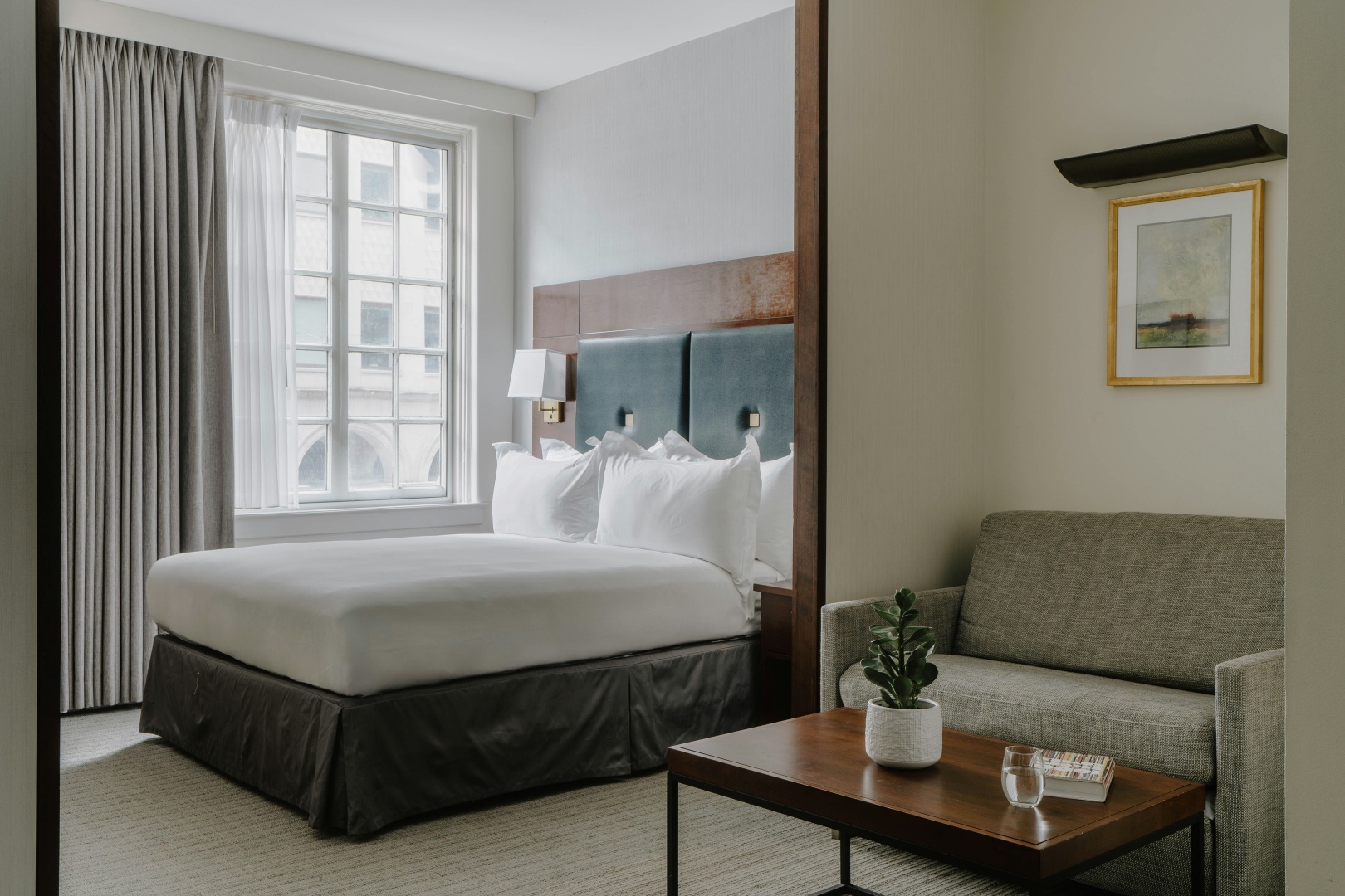 Photo - Club Quarters Hotel Downtown, Houston
