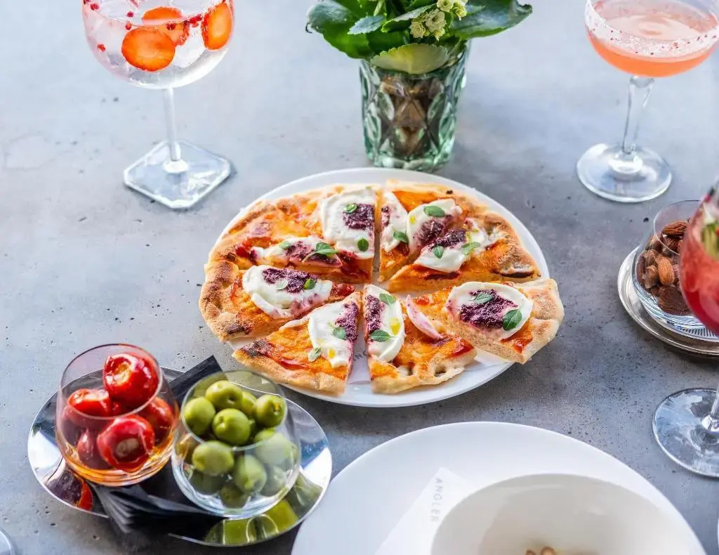 Photo - South Place Hotel