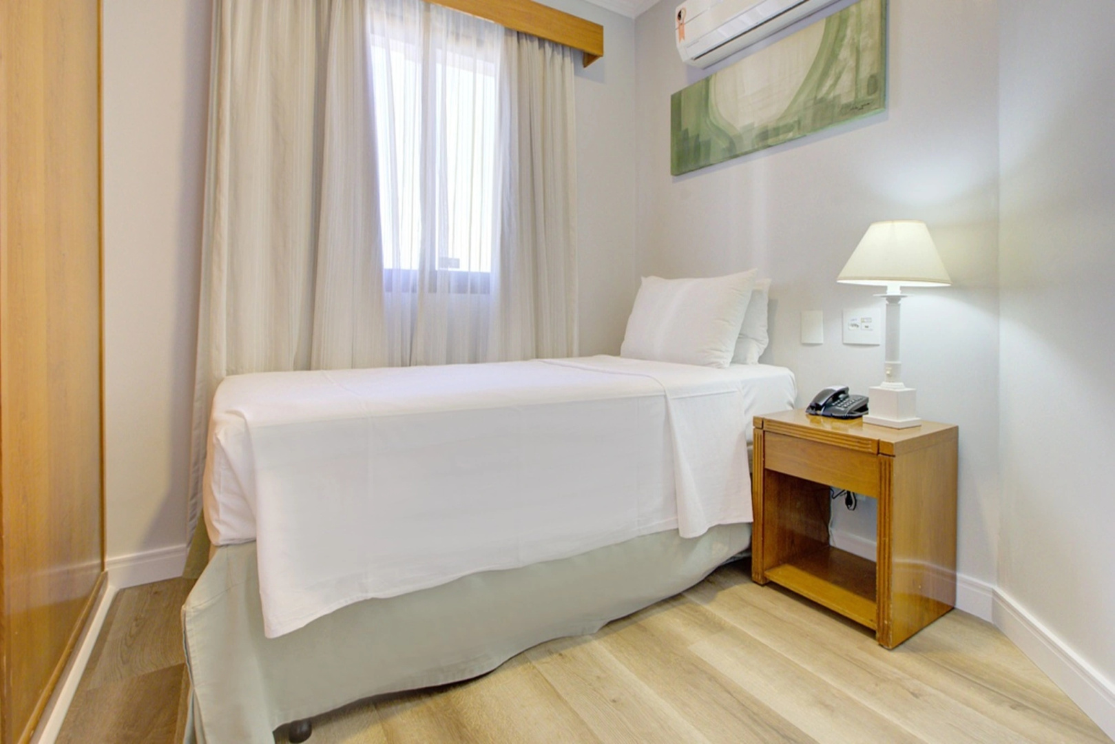 Photo - Quality Suites Vila Olimpia