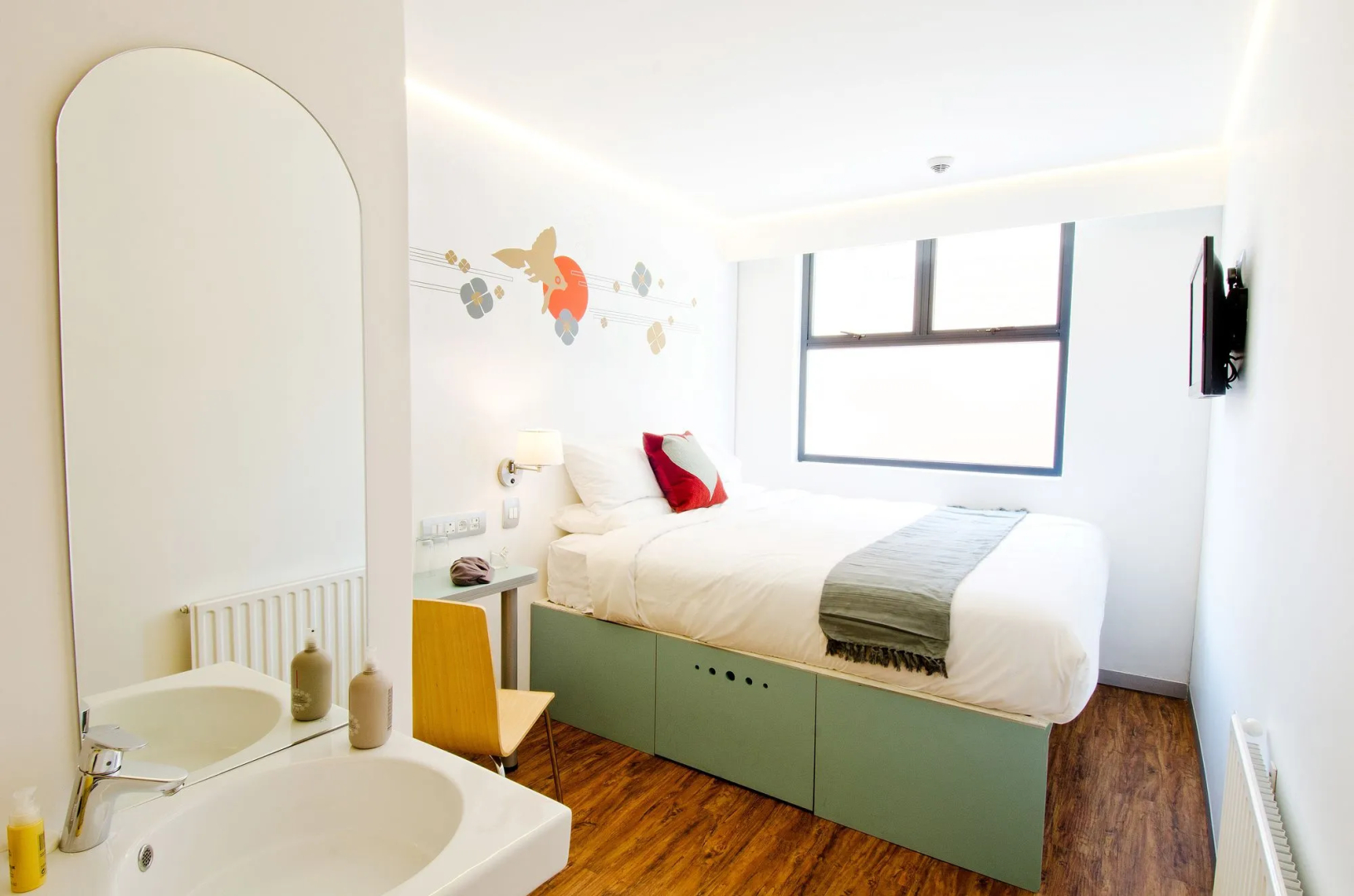 Photo - Bannister Hotel