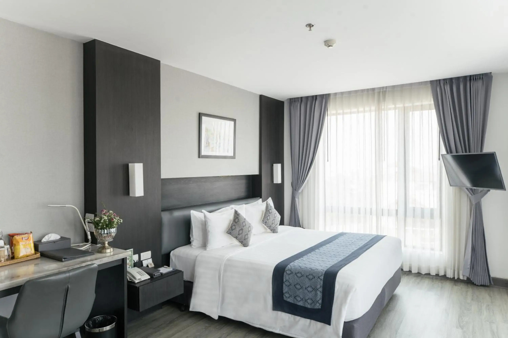 Photo - SureStay Hotel by Best Western Vientiane