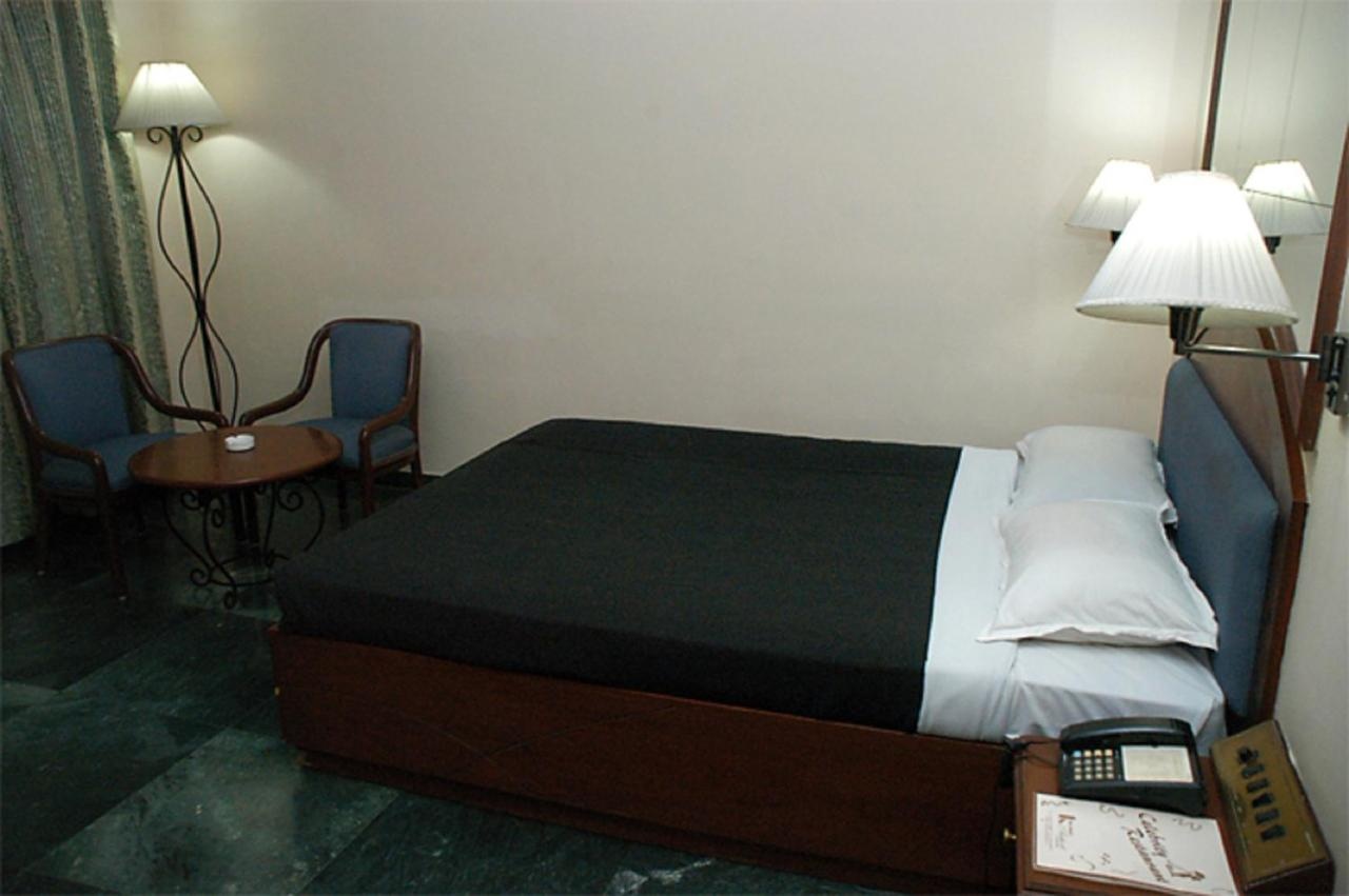 The Hotel Airport