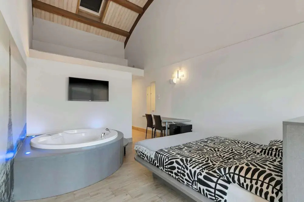 Photo - Suite A Tema