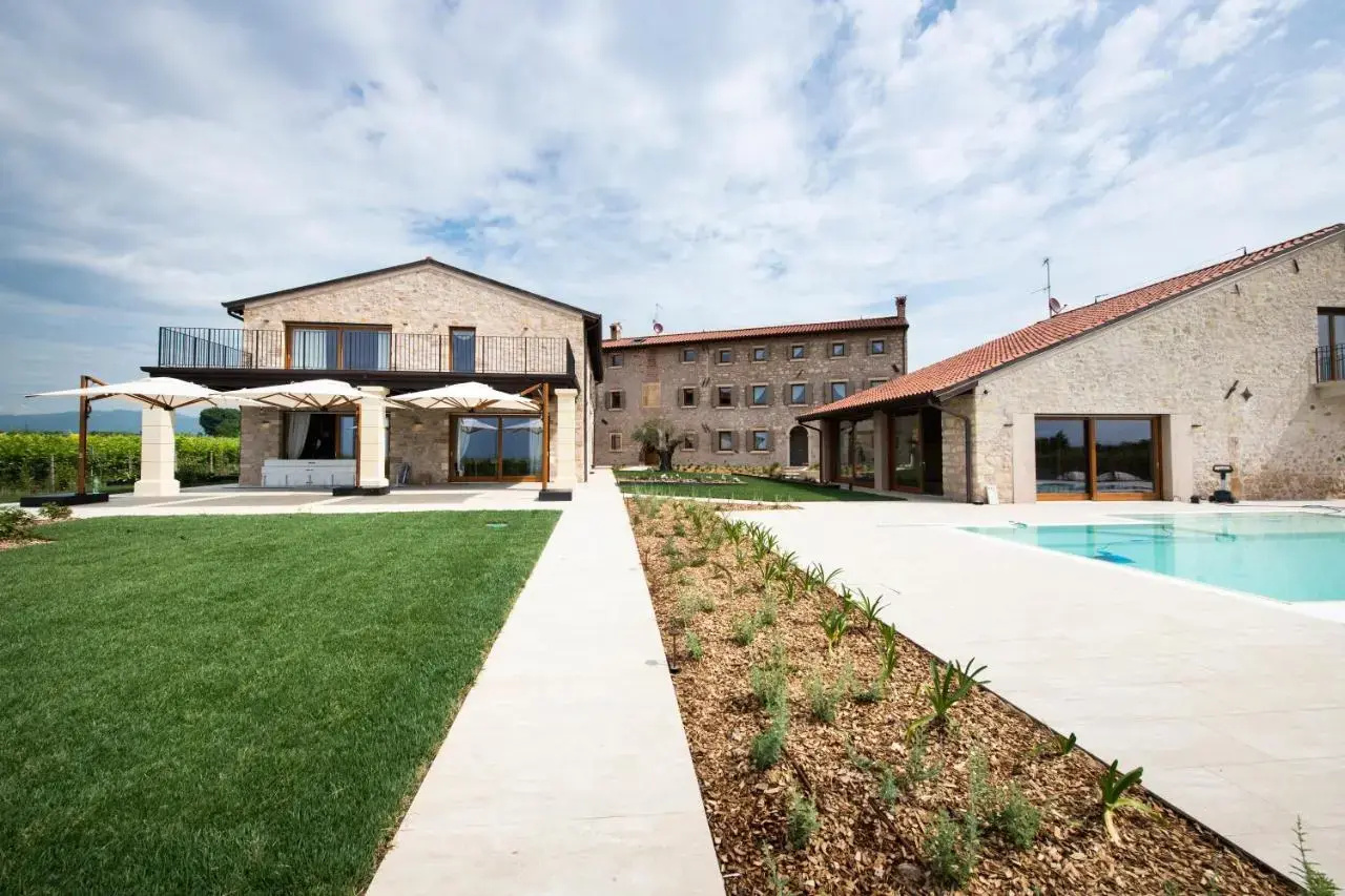 Photo - Magari Estates Hotel