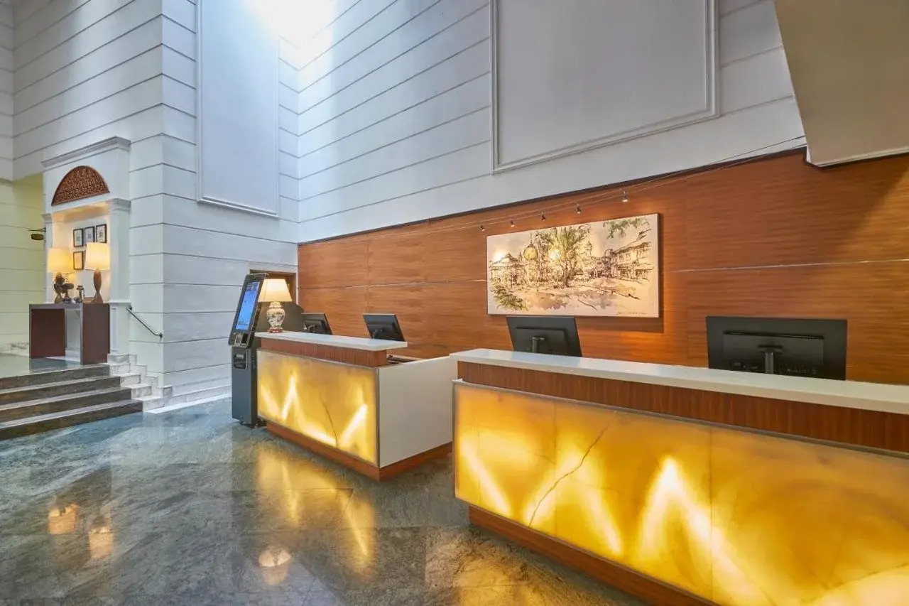 Photo - Village Hotel Albert Court by Far East Hospitality