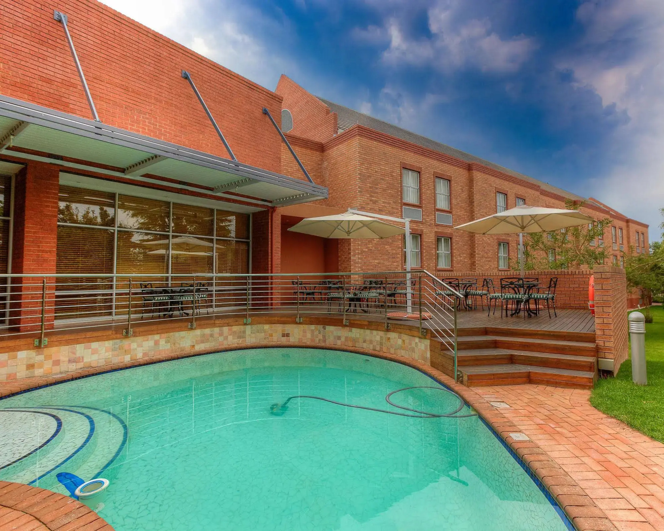 Photo - Road Lodge Sandton Grayston Drive