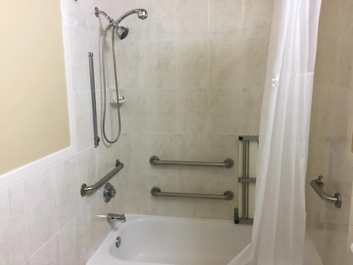 Photo - Red Lion Inn & Suites IAH Airport East