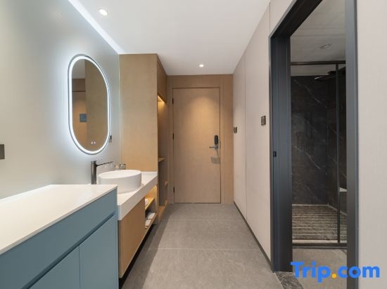 Yizhi Hotel (Huayang Metro Station Exhibition Center Store)
