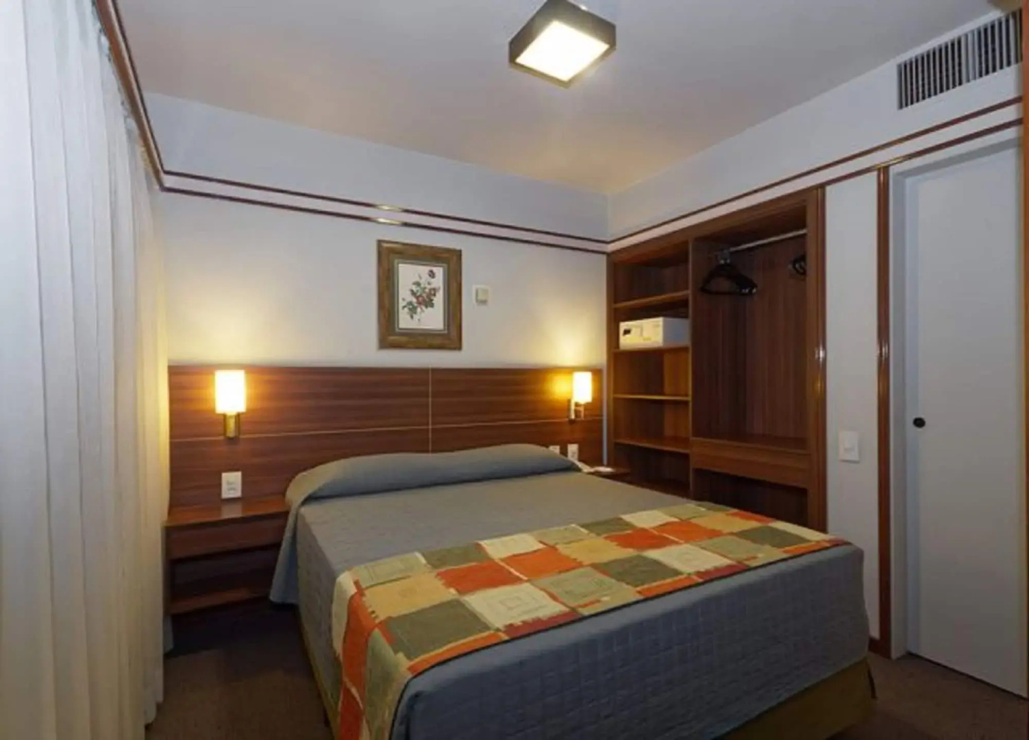 Photo - Bristol The Time Berrini