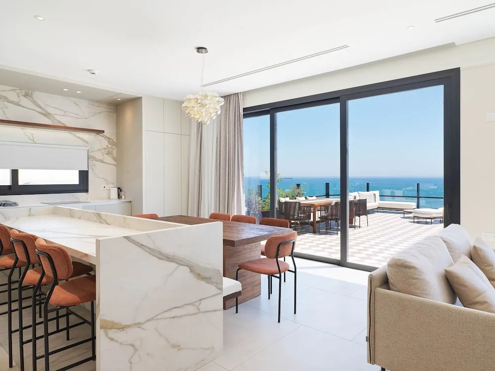 Photo - LIV Mackenzie Beach Suites Larnaca ADULTS ONLY