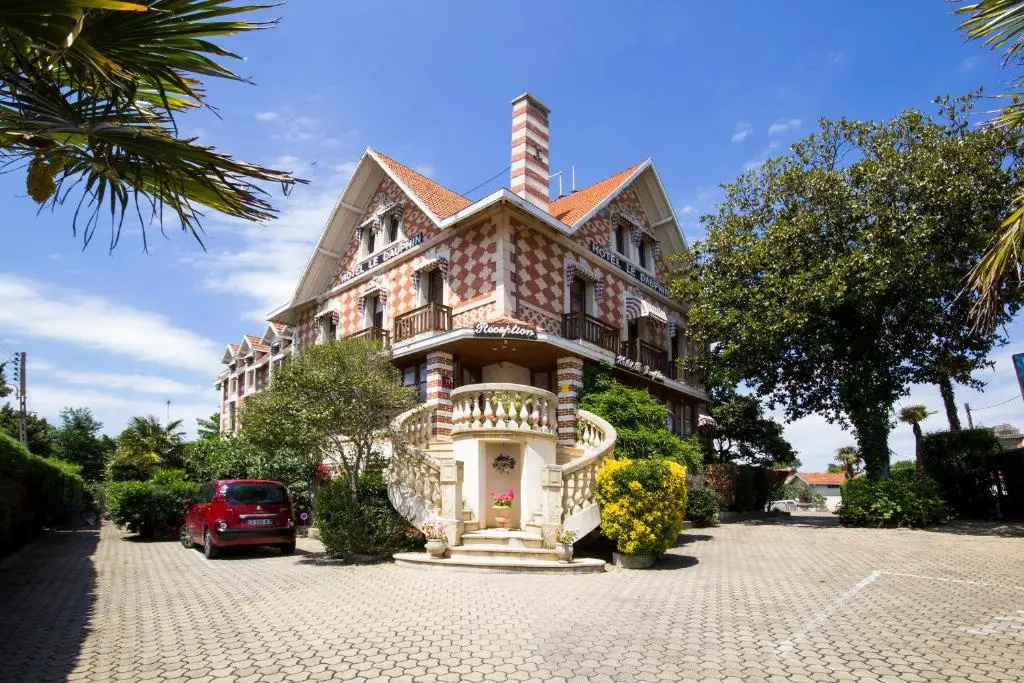 Photo - Hôtel Le Dauphin